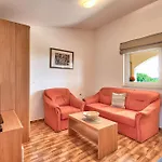 Apartmán Teuta - A And A Sea View Peroj