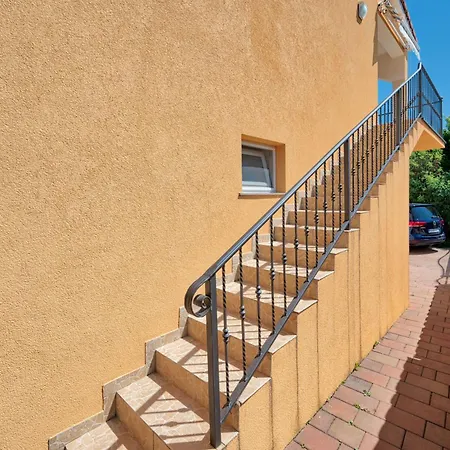 Teuta - A And A Sea View * Peroj