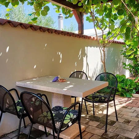 Teuta - A And A Sea View Apartament *