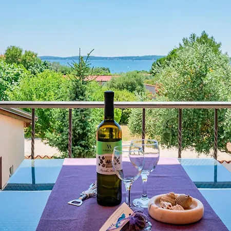Teuta - A And A Sea View * Peroj