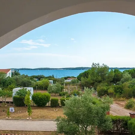 Teuta - A And A Sea View *