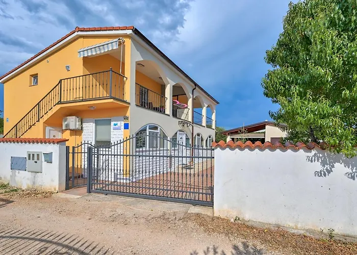 Teuta - A And A Sea View Appartement *