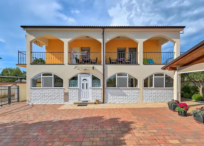 아파트 Teuta - A And A Sea View 페로이