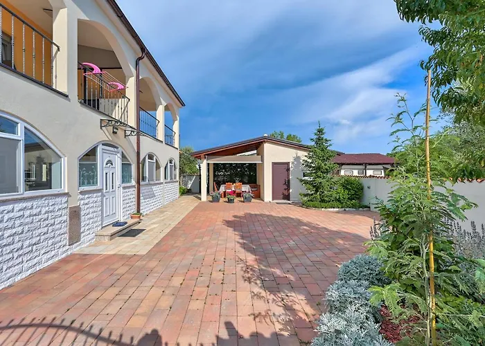 Teuta - A And A Sea View 아파트 *