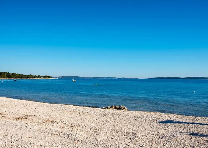 Teuta - A And A Sea View * 페로이