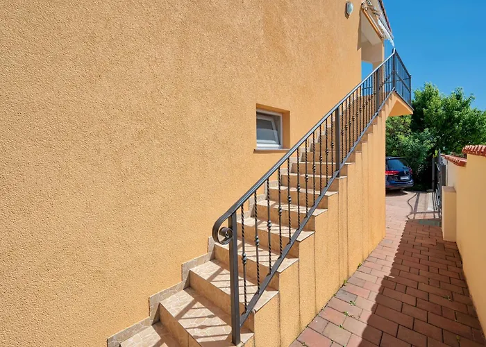 Teuta - A And A Sea View * Peroj