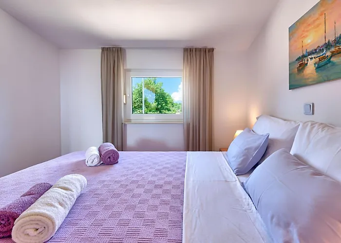 Teuta - A And A Sea View Appartement Peroj