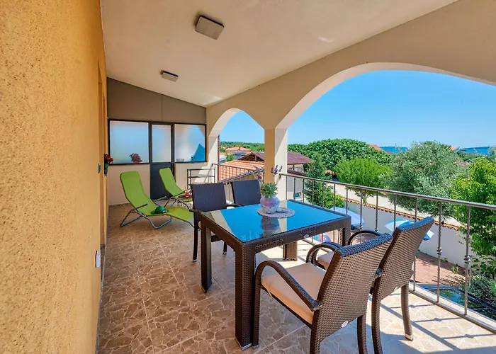 Teuta - A And A Sea View * Peroj