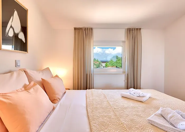 Teuta - A And A Sea View Appartement Peroj