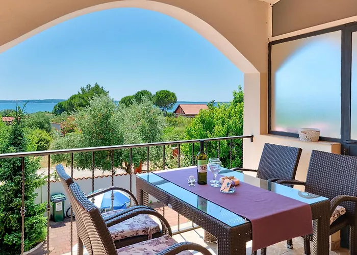 Appartement Teuta - A And A Sea View